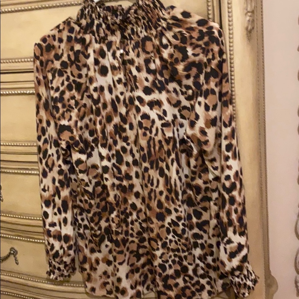 🌺  New without tags Chico’s top